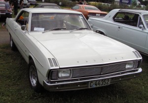 Australsk Plymouth Valiant med Hemi six!